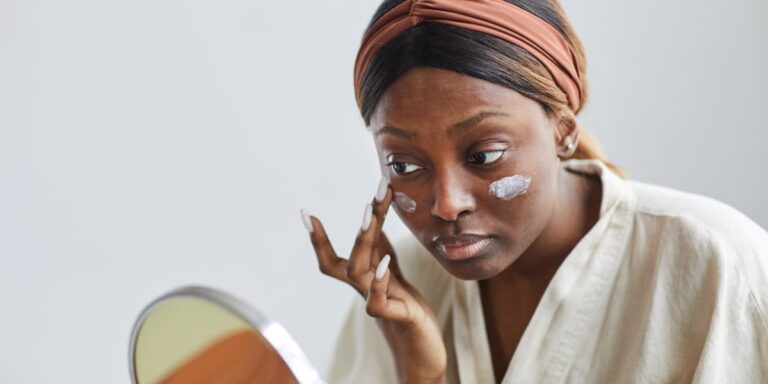 Buy the original Using Alpha Arbutin and Propolis for Hyperpigmentation: The Complete Guide   in Lagos Nigeria